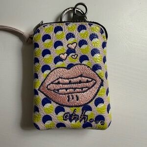 Min & Mon Florence keychain leather design embroidered details and a key ring